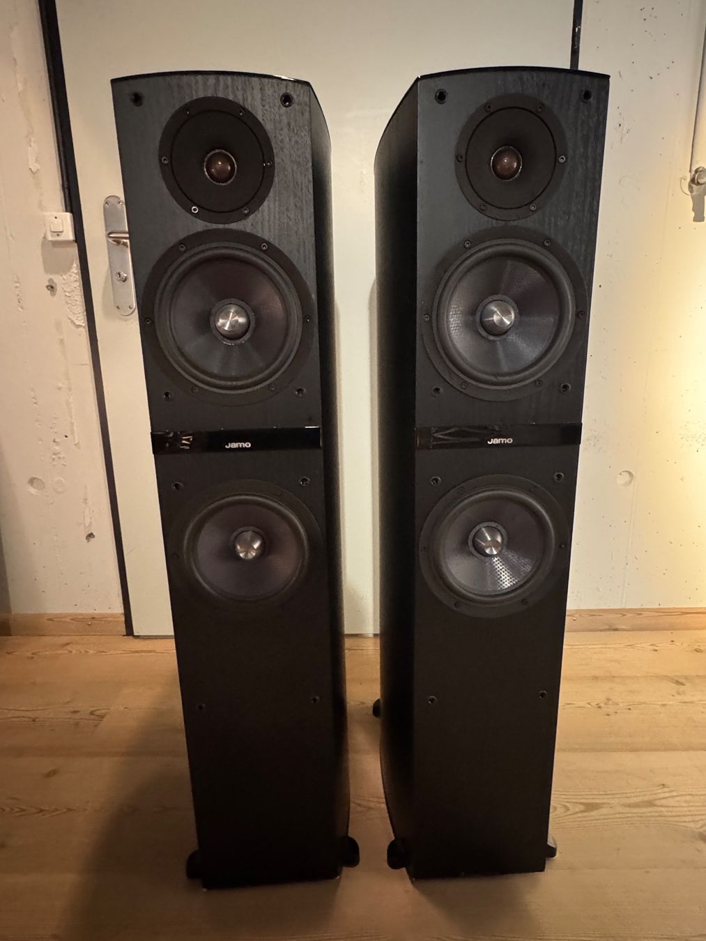 Jamo Casse acustiche: Jamo C807 Standlautsprecher – Usato da Thun venduto da THX-Tech 2