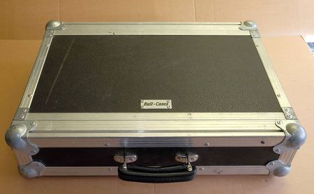 Bulls - Cases 2 Zoll Flight Case für Amp, massive Qualität