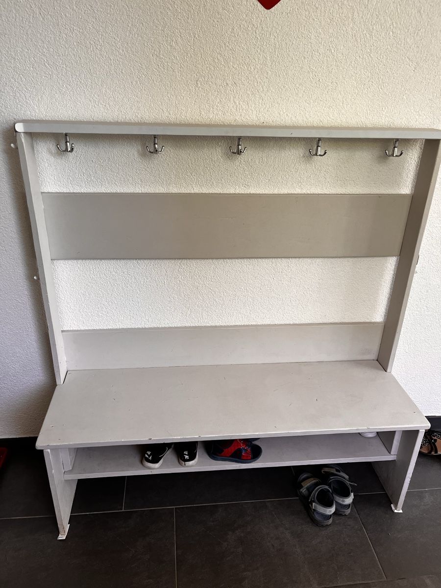 Garderobe: Kita Garderobe – Gebraucht aus Greifensee von lorena92