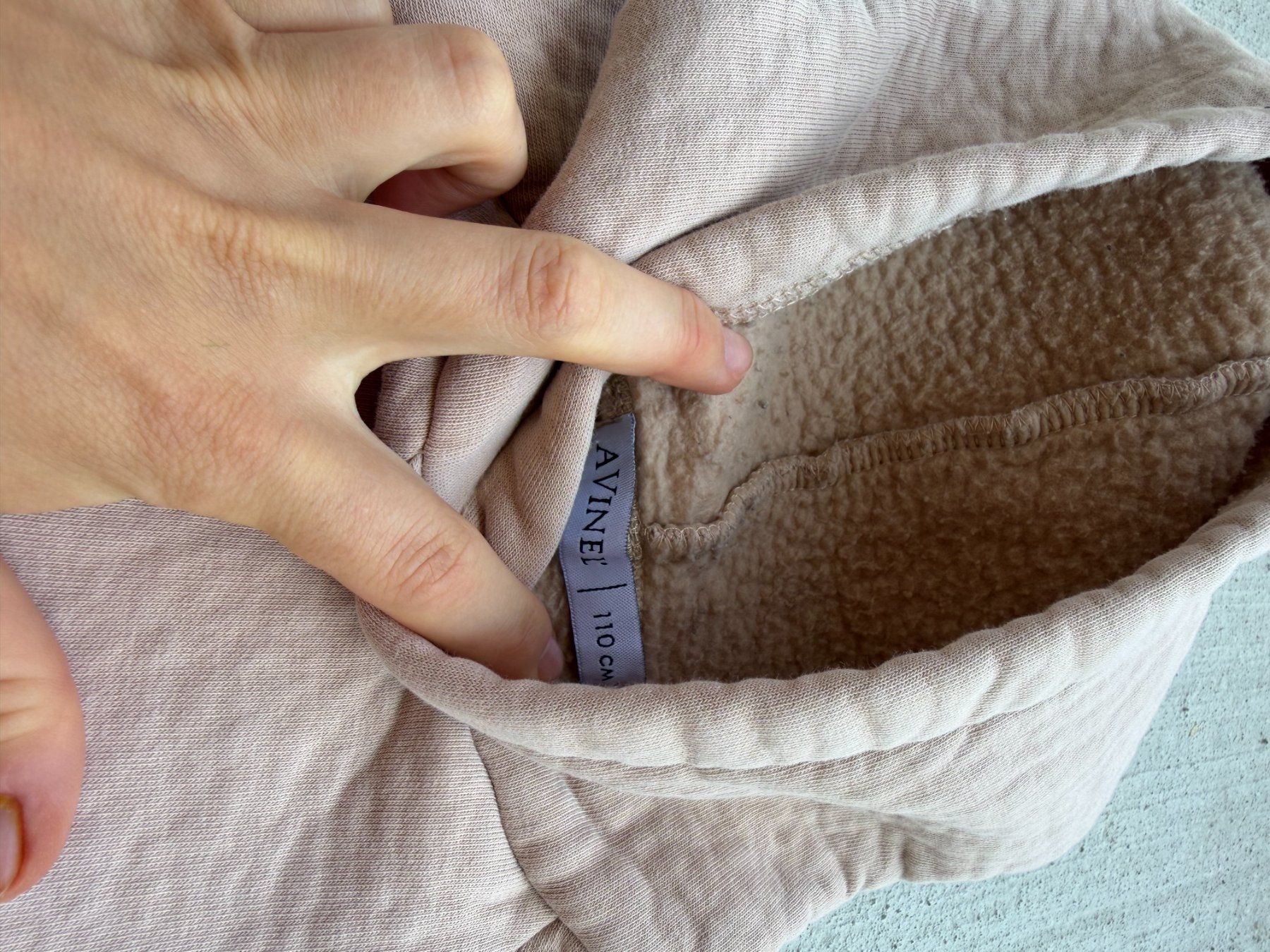 Pulls et sweat-shirts: Kinder Pullover Kapuze beige Grösse 110 – D'occasion à Riehen par ann_76jw 1