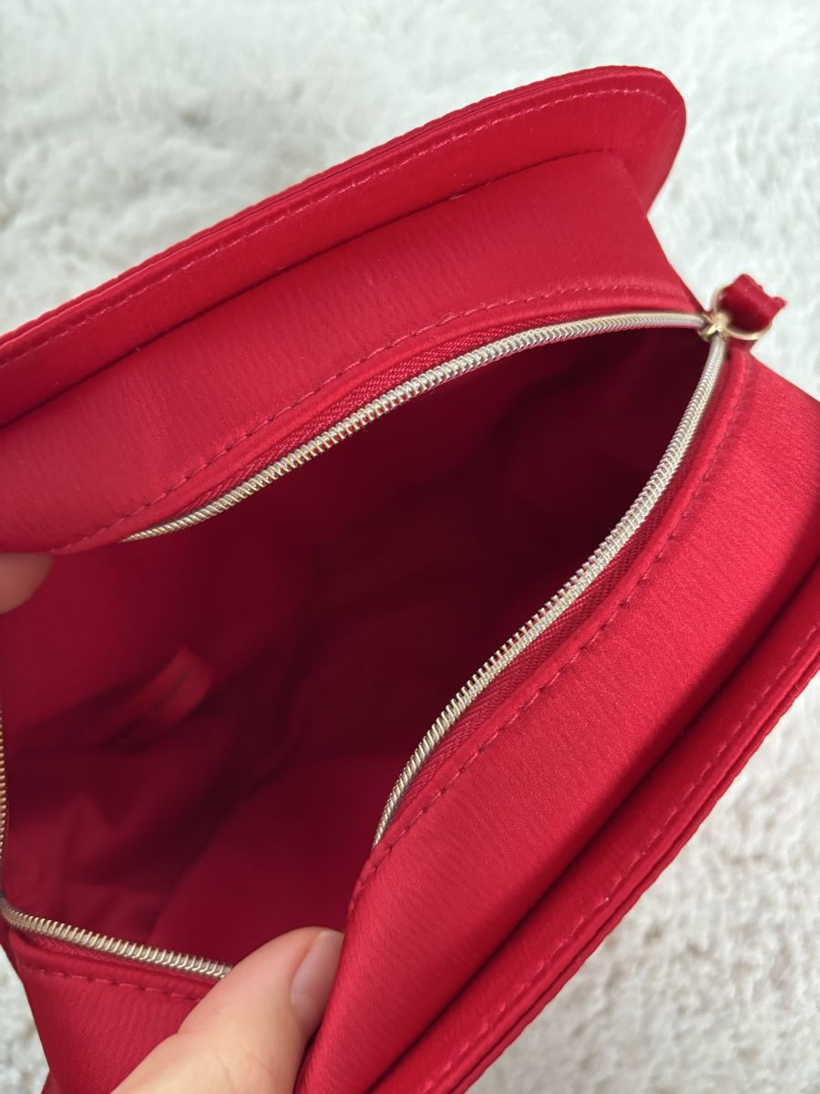 Custodie per cosmetici: Giorgio Armani Necessaire – Nuovo (secondo la descrizione) da Steinmaur venduto da aly_mhs6 5