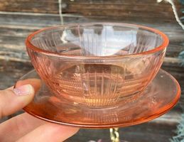 tasse rose verre vintage