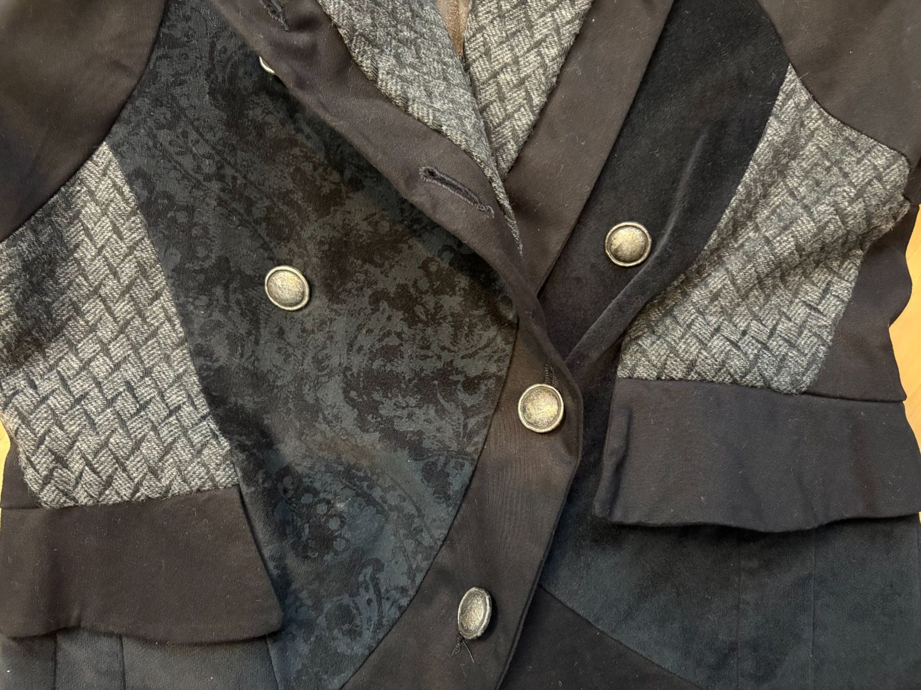 Giacche: Aussergewöhnliche Jacke Gr. M – Usato da Willisau venduto da ani_gtk8 1
