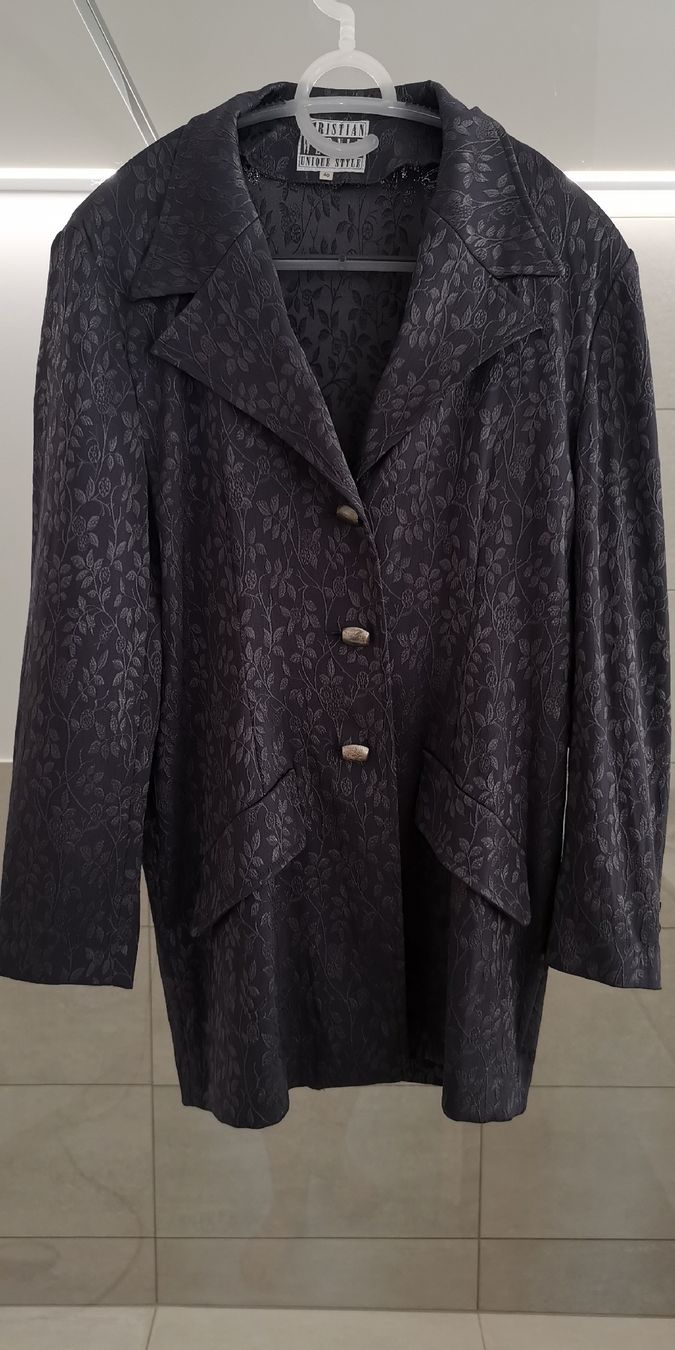 Anzüge & Kostüme: Schicker Damenanzug Gr. 40, Jacke und Hose – Gebraucht aus Itingen von schweizersternchen 1