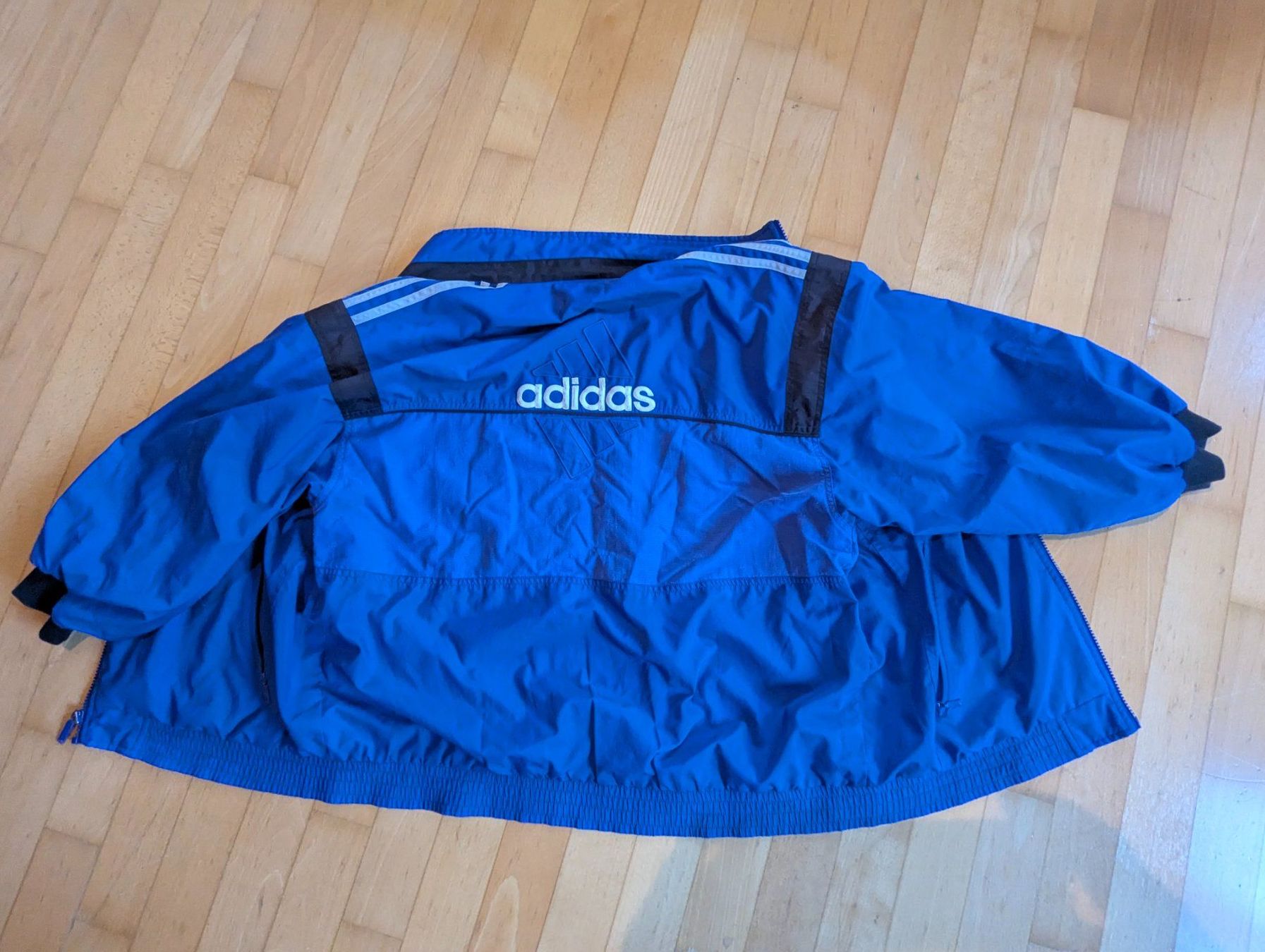 Adidas Giacche: Trainerjacke Adidas – Usato da Unterengstringen venduto da Olifant4 5
