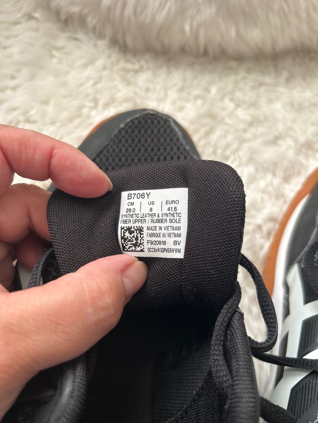 Chaussures hommes: Wunderschöne Oasics Turnschuhe 41,5 – D'occasion à Unterägeri par Hallihallox 4