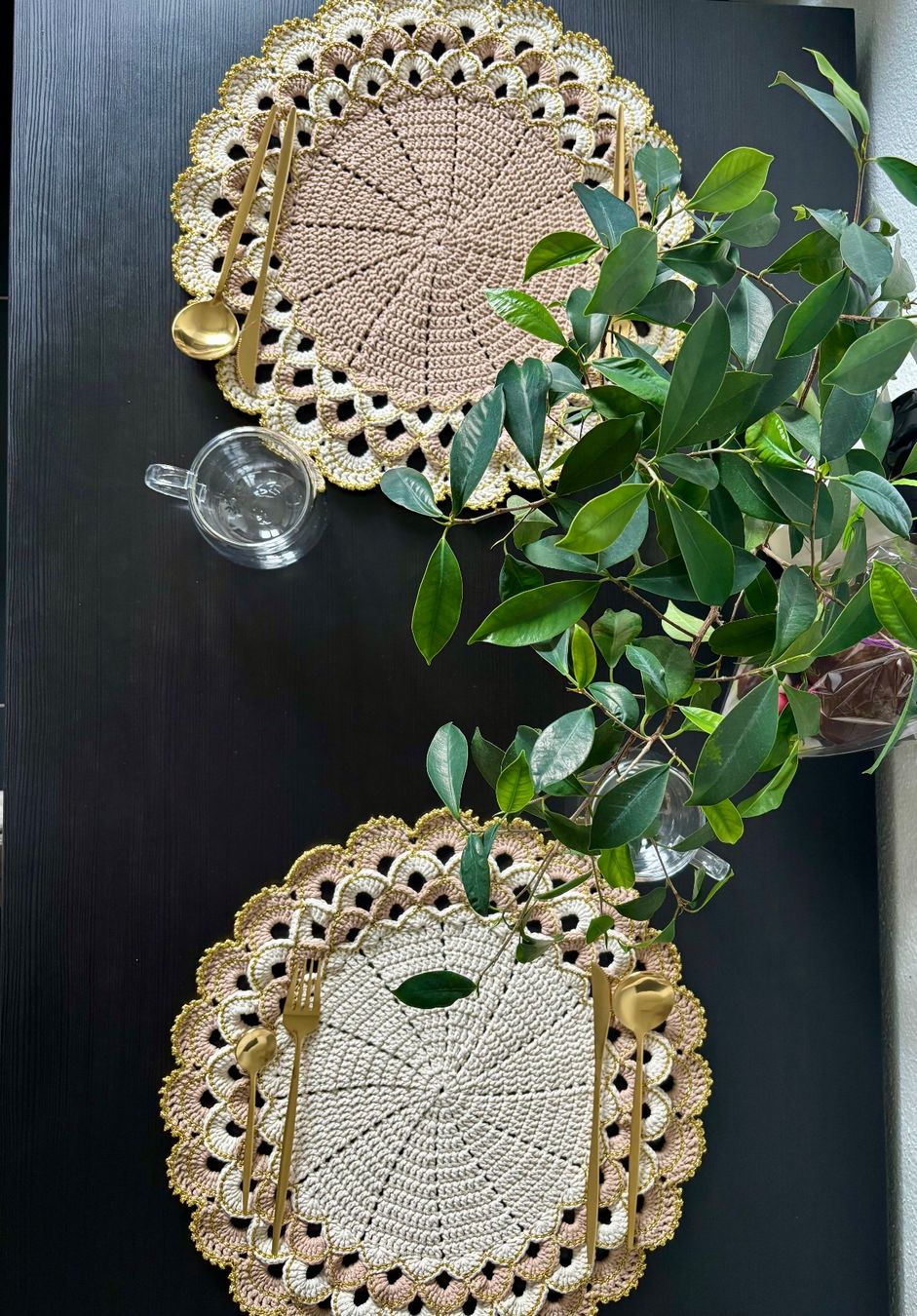 Set di tavolo e panche: Platzset/Tischunterlagen/Platzdeckchen/Häkeldecke – Nuovo (secondo la descrizione) da Grenchen venduto da mar_hhk8 1