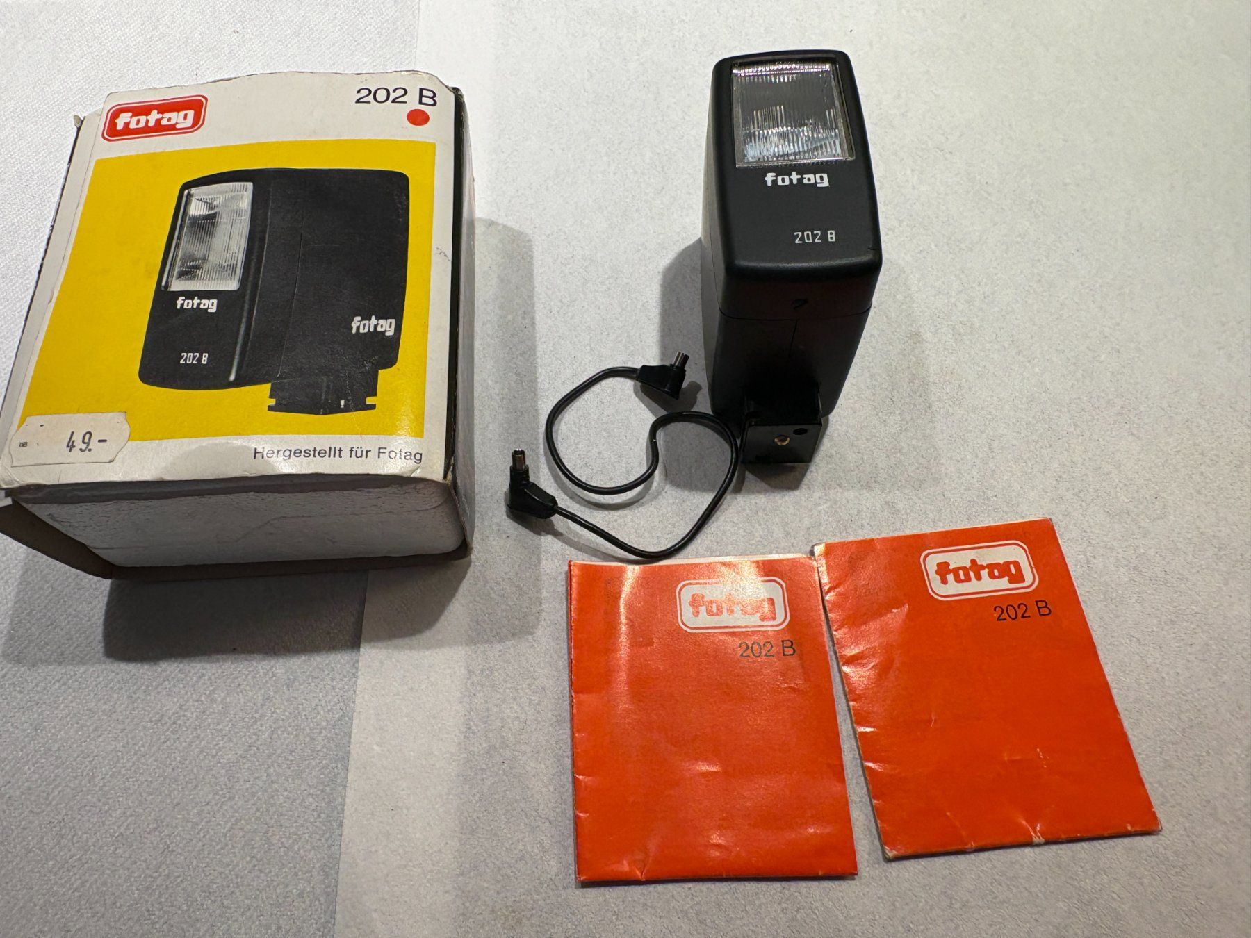 Flash: Externes Blitzlicht "FOTAG 202 B" – Usato da Gossau/ZH venduto da amazonas66