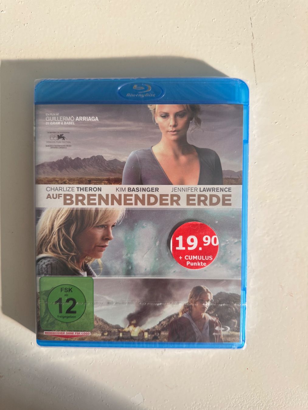 Tutti i DVDs: AUF BRENNENDER ERDE. (BLU-RAY/OVP) – Nuovo e nell'imballaggio originale da Basel venduto da san_2qlq