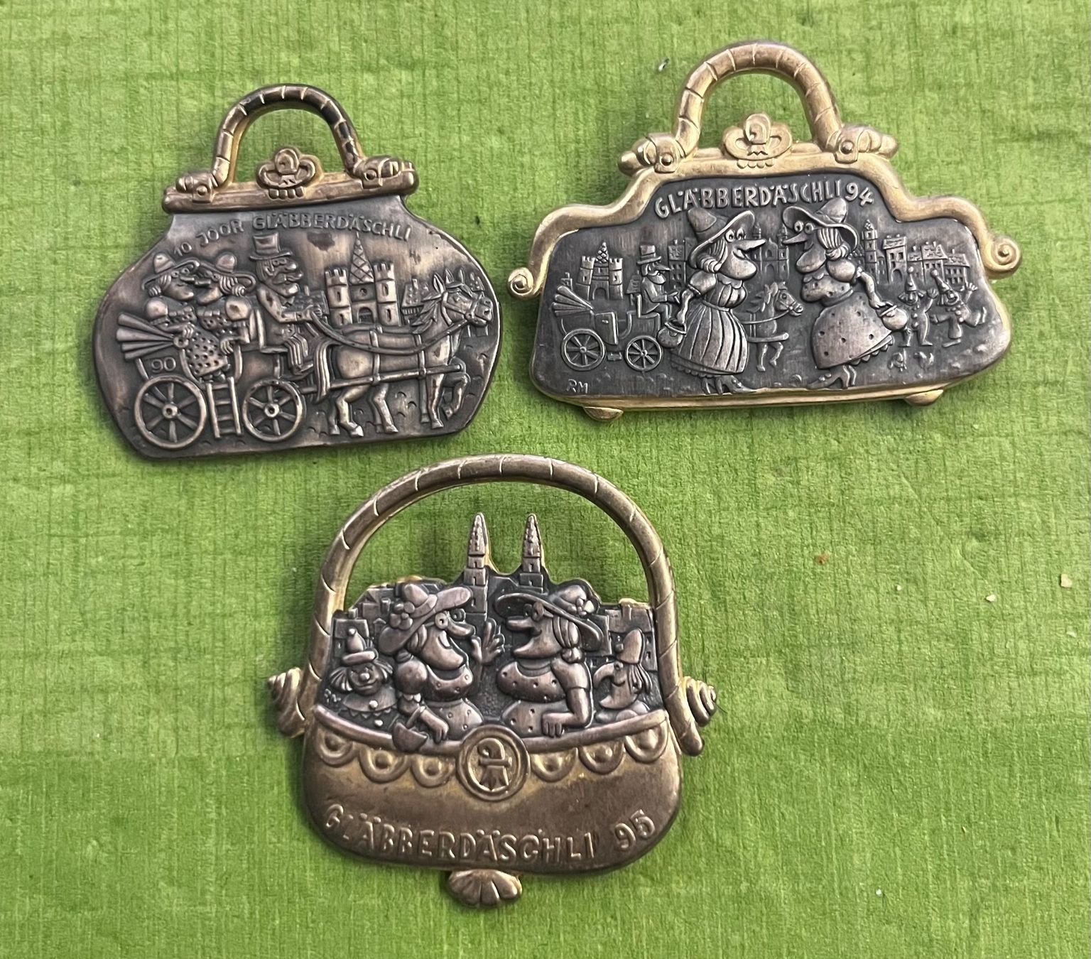 Placchette & Badge: 3x Gläbberdäschli – Usato da Itingen venduto da Bebbi6569