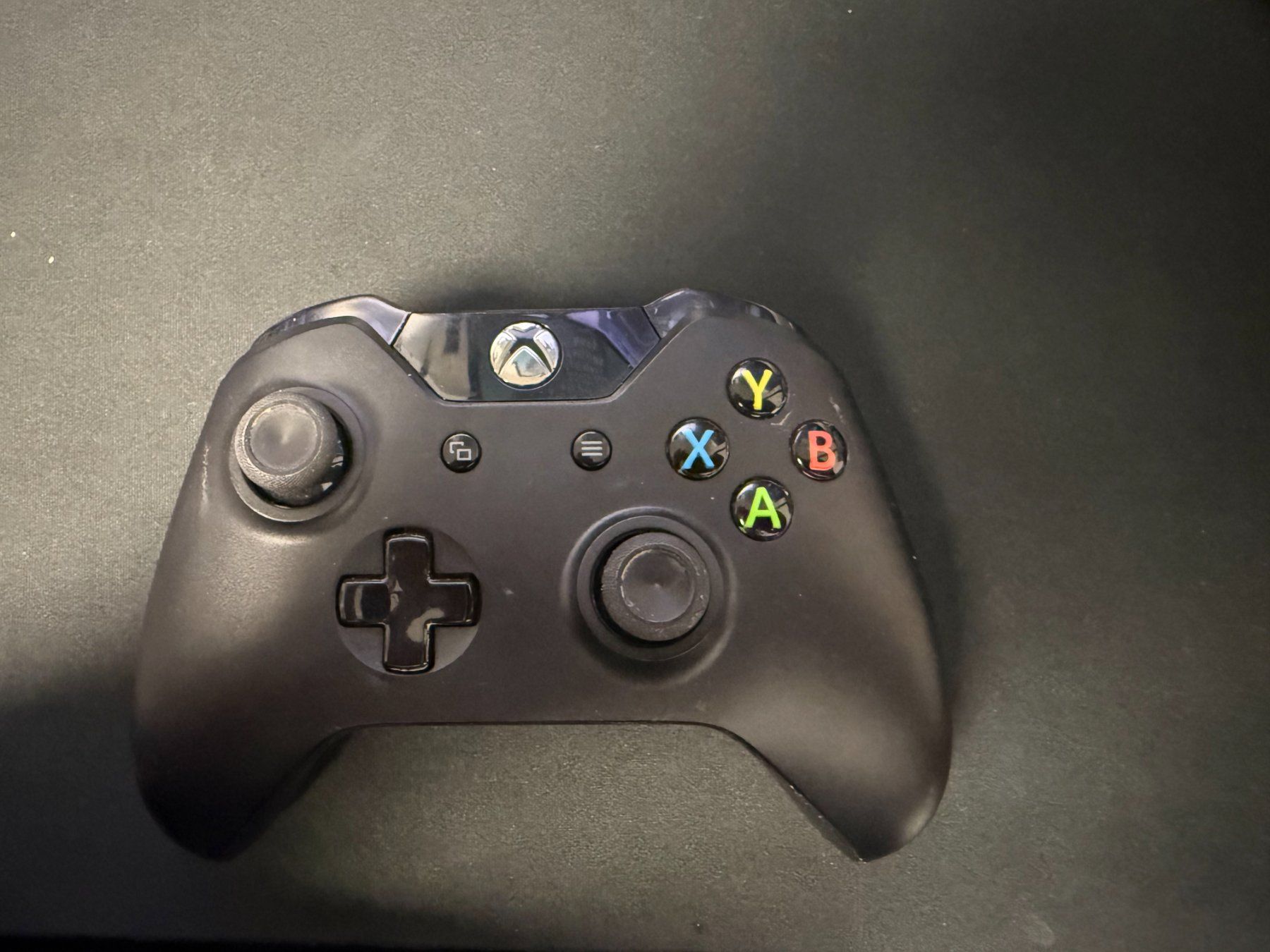 Microsoft Controller: Manette Xbox One X / S – Usato da Pont-de-la-Morge venduto da Darfal