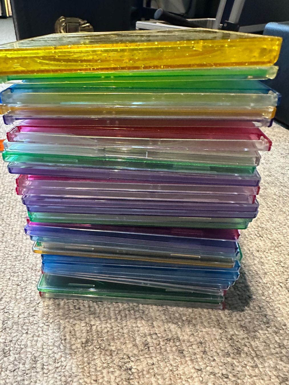 Behälter & Ähnliches: 27 CD/DVD-Hüllen, transparent, farbig. – Neu (gemäss Beschreibung) aus Niederhasli von pat_6g78
