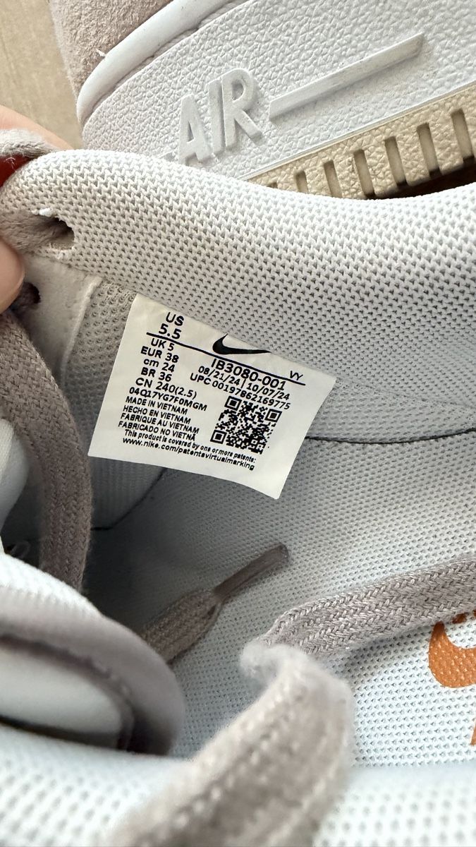 Nike Chaussures hommes: Nike air force  – D'occasion à Marin-Epagnier par Malone22 2