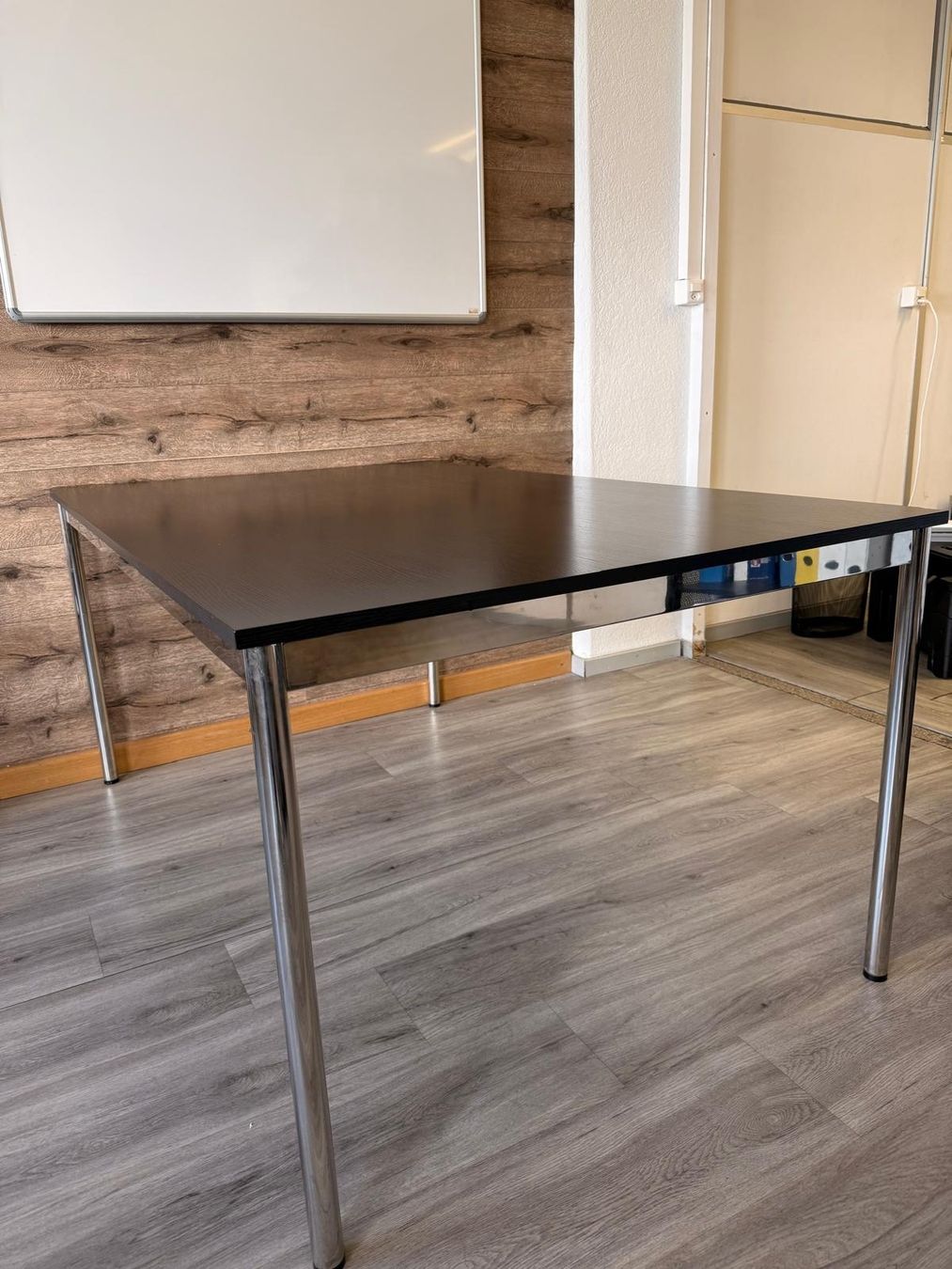 Bureaux: Bürotisch Officeworld 160x100x75cm – D'occasion à Zug par kashtos