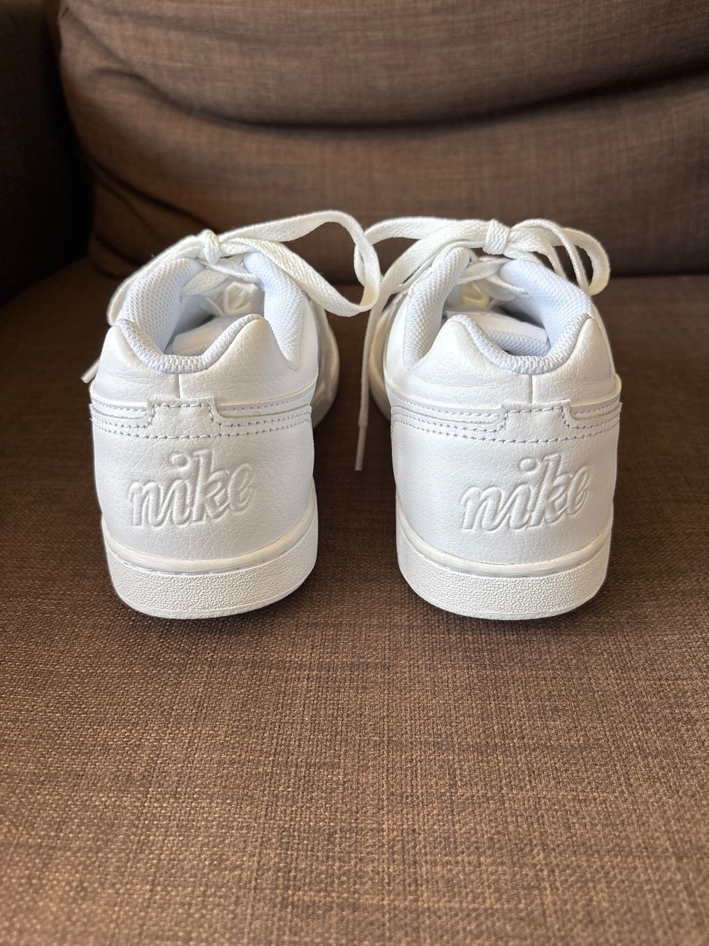 Nike Herrenschuhe: Nike Sneaker Gr. 42 NEU – Neu und originalverpackt aus Genève von Buens4 2