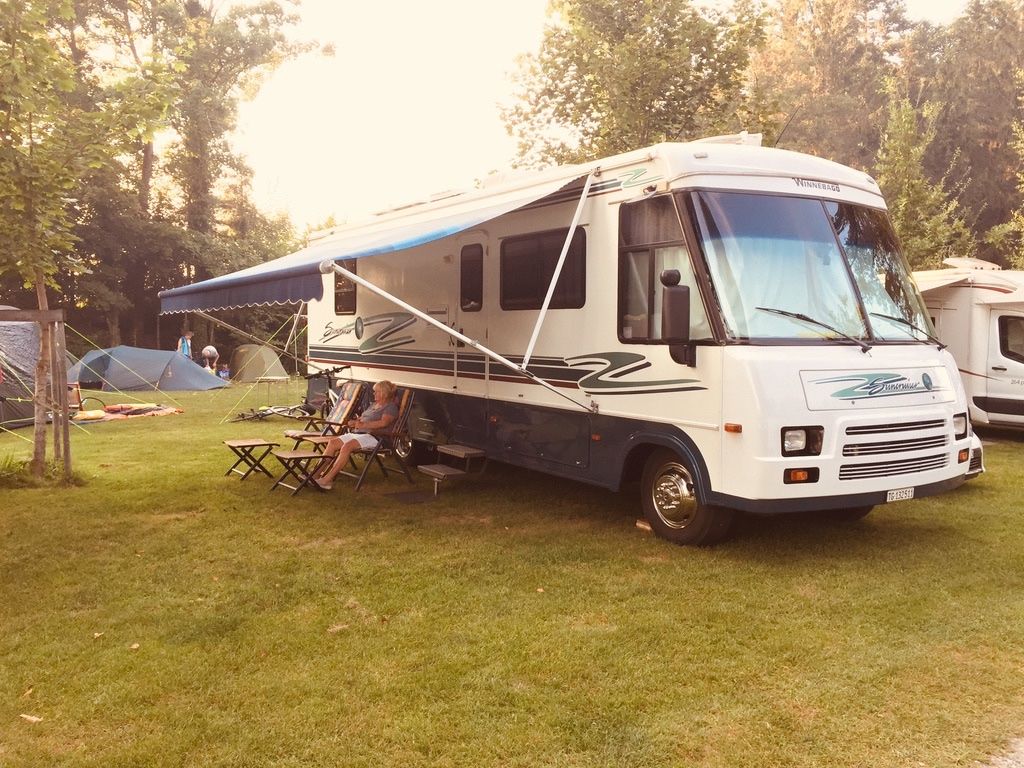 Winnebago Camping Fahrzeuge: Wohnmobil Winnebago Suncruiser ICF 30 RQ f. Liebhaber 1.Hand – Gebraucht aus Romanshorn von rirore418
