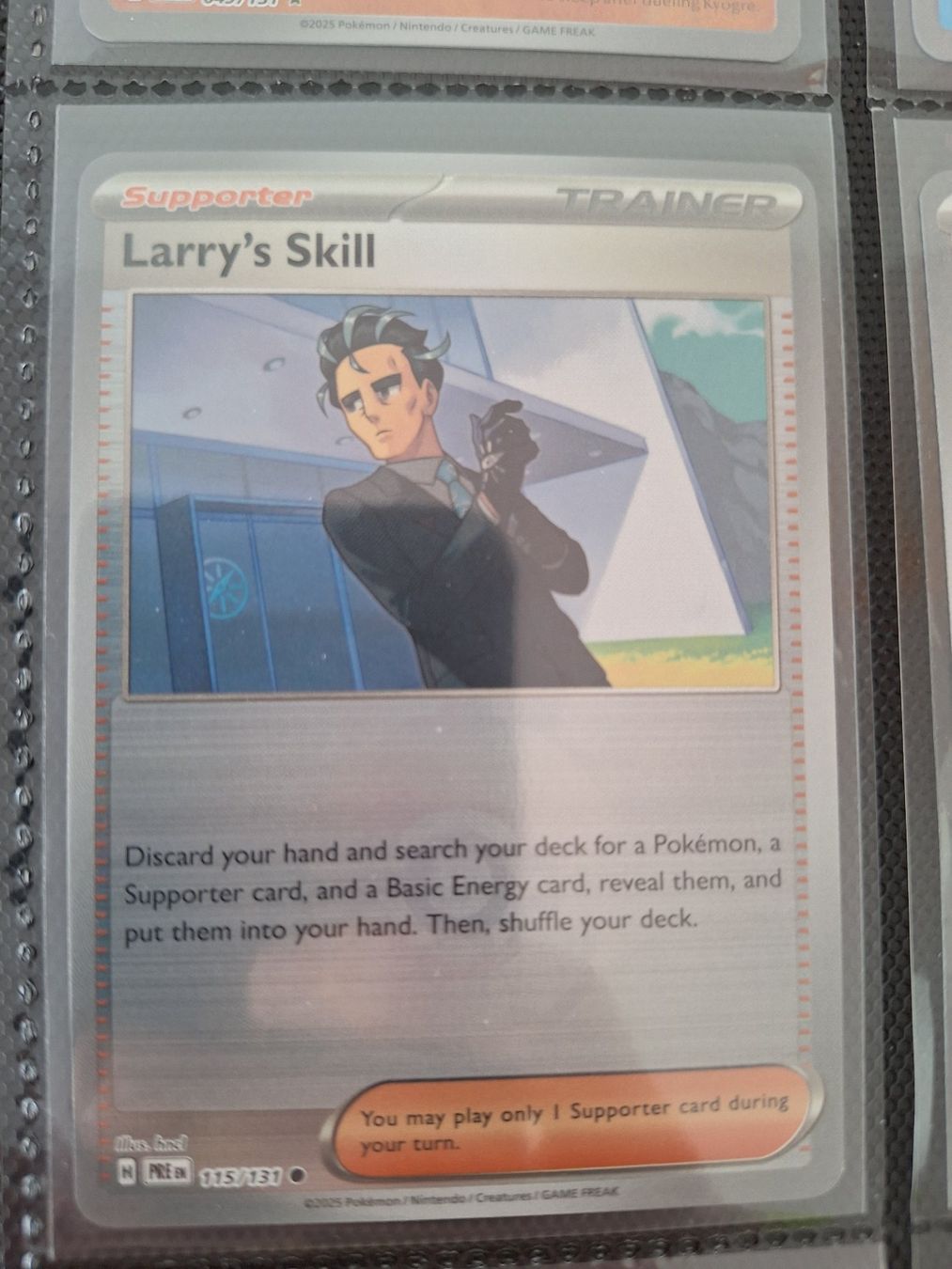 Pokémon Carte collezionabili: Larry's Skill - Pokeball - Prismatic Evolution – Usato da Altstätten SG venduto da GGsGameshop