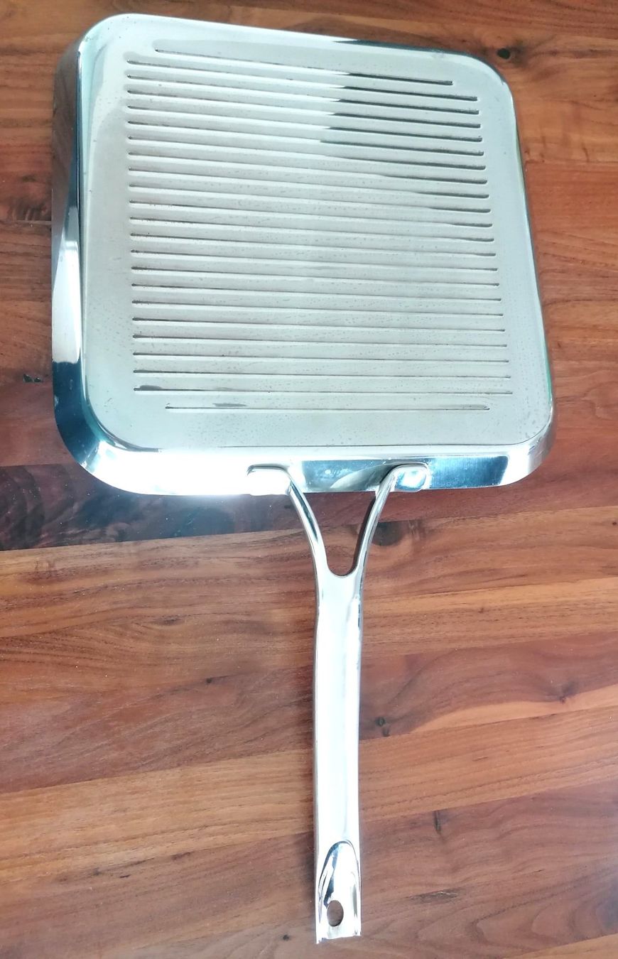 Poêles: Grillpfanne SPRING + 2 Küchensiebe + Behälter TUPPERWARE – D'occasion à St. Margarethen TG par Mapy1 1