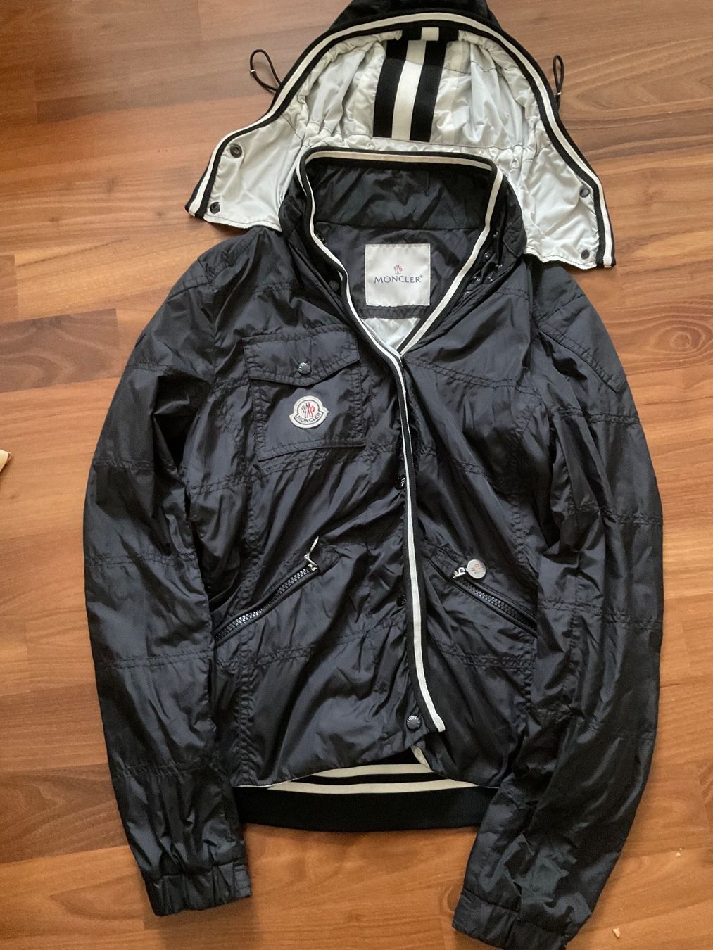 Moncler Giacche: Moncler – Usato da Frauenfeld venduto da Lollipop77