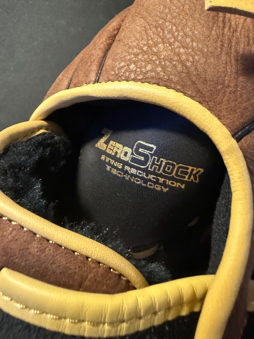 Gants & mitaines : Rawlings Baseballhandschuh + Rawlings Baseball Ball – D'occasion à Zürich par mic_qnt9 3