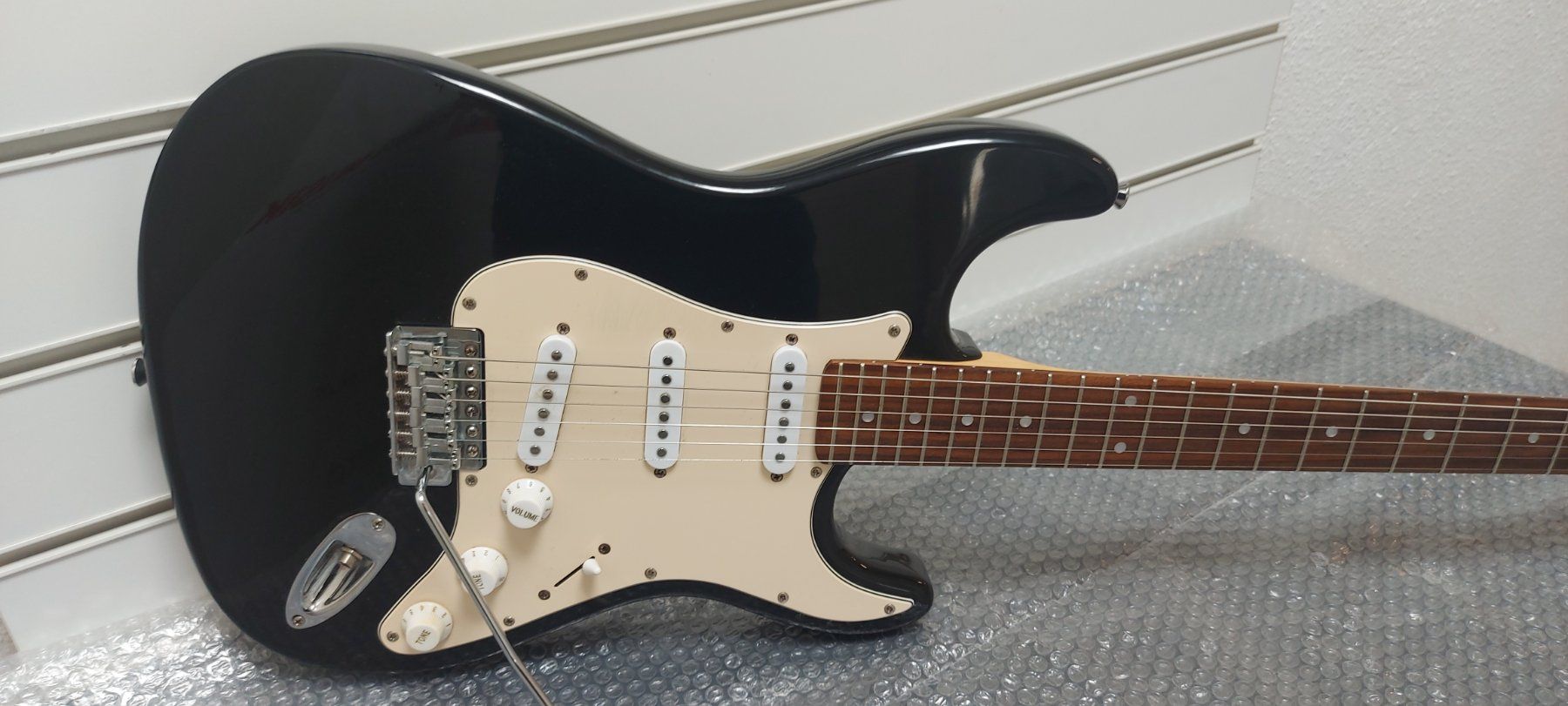 Aria Strumenti musicali: Aria STG Series black neuwertig – Nuovo (secondo la descrizione) da Glattbrugg venduto da Swissmusik 3