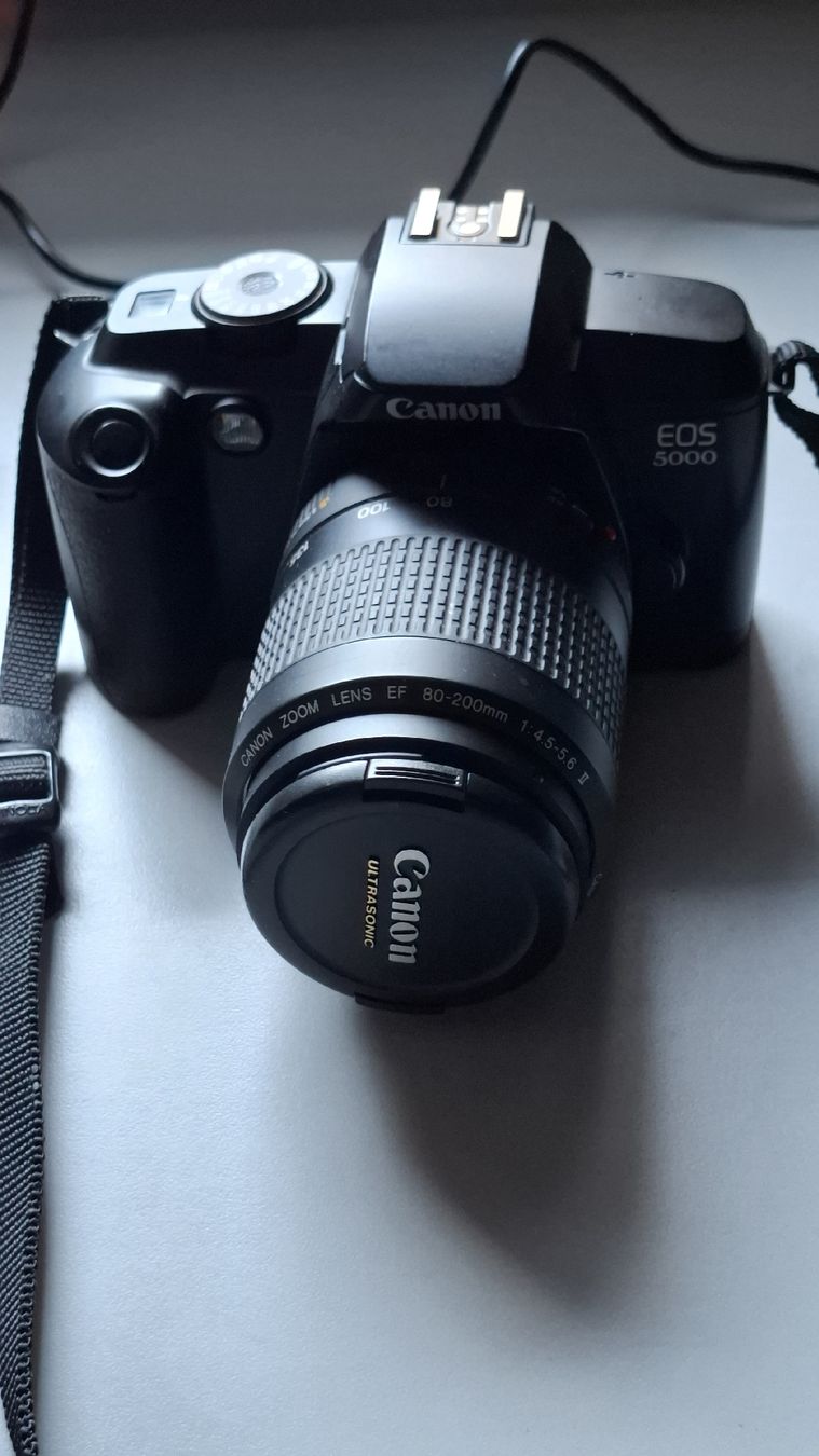 Canon Kamera: Camera Canon EOS 5000 – Gebraucht aus Maienfeld von Kon0
