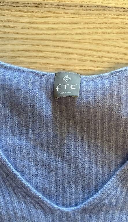 FTC Pulls & Sweat-shirts: FTC Kaschmir Pulliver Damen XS hellblau – D'occasion à Bern par Sareliii 1