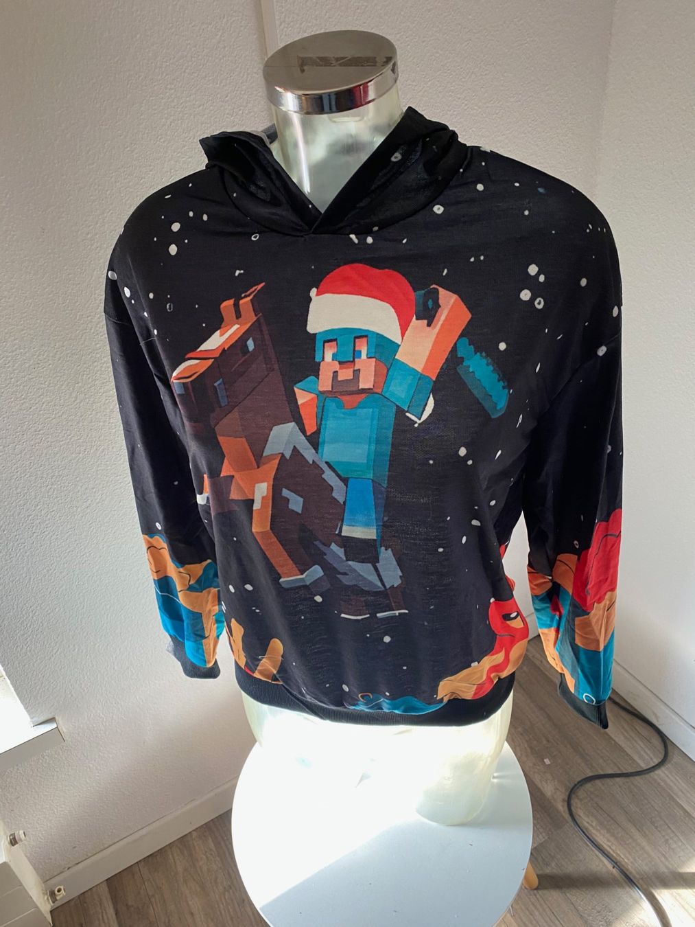Maglioni & Felpe: wunderschöner  Hoodie  Grösse 170 – Usato da Allenwinden venduto da Obalu