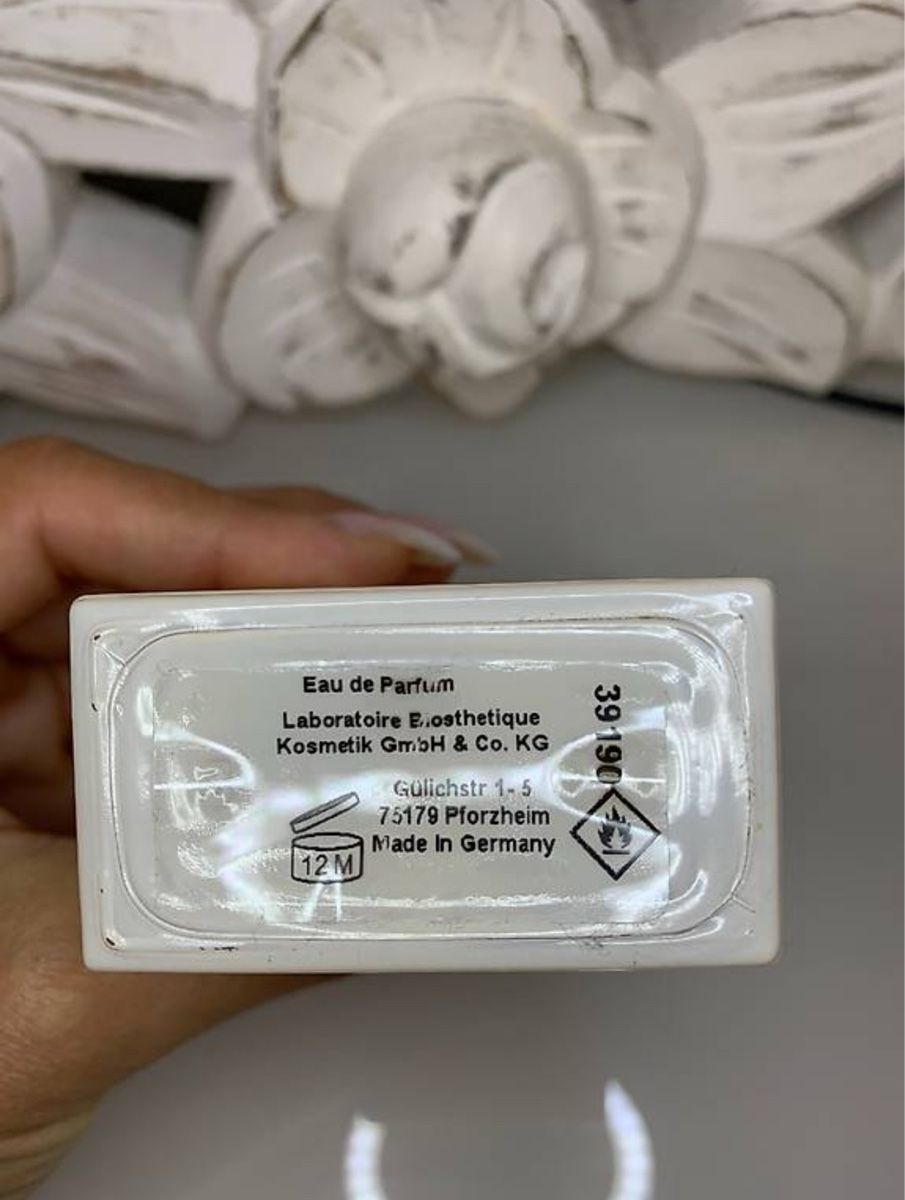 Parfums & Eau de Toilette: Parfüm New – Neuf (Voir description) à Zürich par Privat4444 1