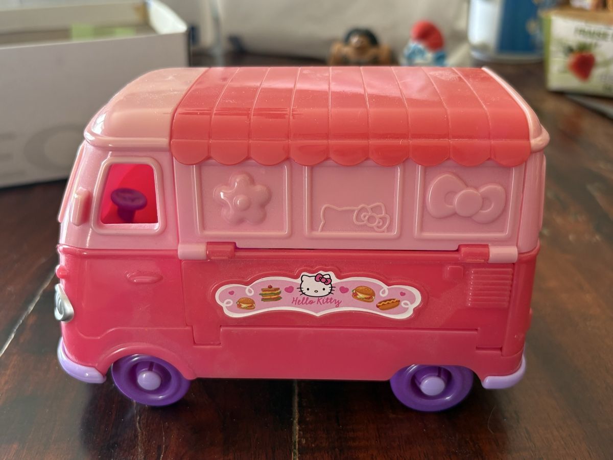 Hello Kitty Giocattoli: Food truck Hello Kitty – Usato da Vufflens-la-Ville venduto da newlifegva 3