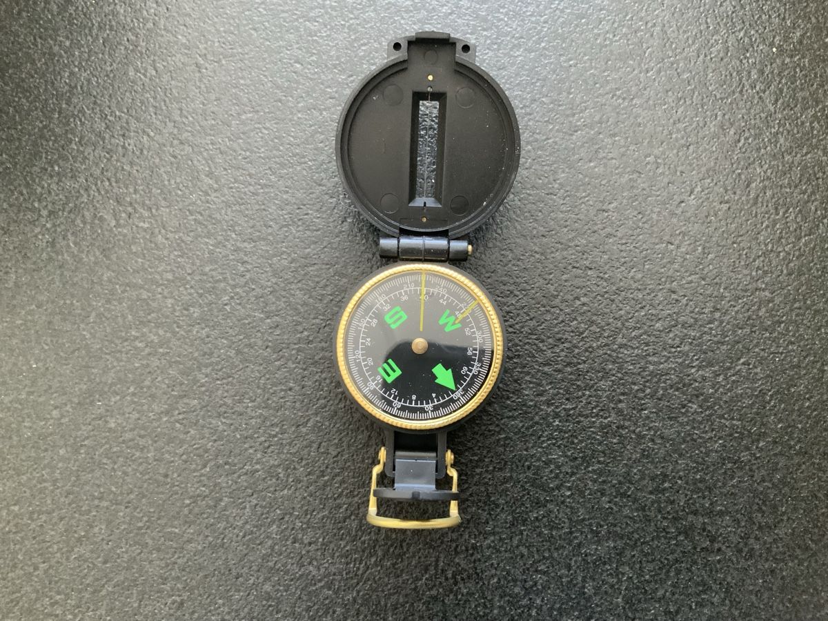 GPS & Strumenti di misurazione: Kompakt-Kompass für Wanderungen – Usato da Root venduto da HeidyShop