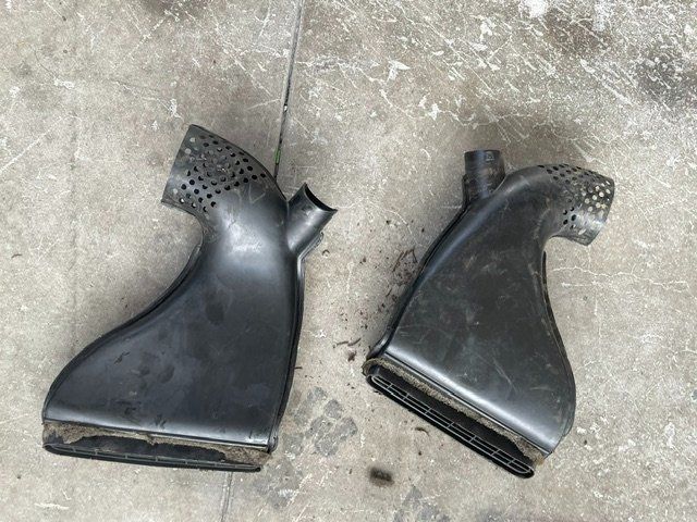 Tutti pezzi di ricambio auto: VW Käfer Ventilator Gehäuse Rarität – Usato da Grenchen venduto da Woernerauto 3