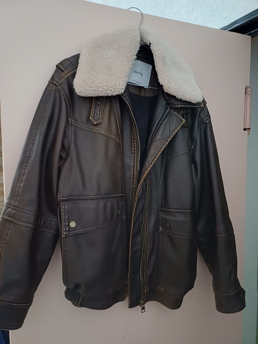 Bershka Giacche: Veste Bershka similicuir – Nuovo (secondo la descrizione) da Bex venduto da Sakito 1