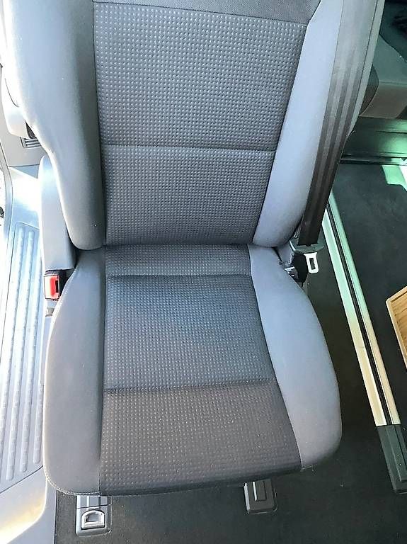 VW Alle Autoersatzteile: Original VW T5 Einzelsitz mit Drehfunktion und Isofix – Gebraucht aus Dicken von leonie_11 1