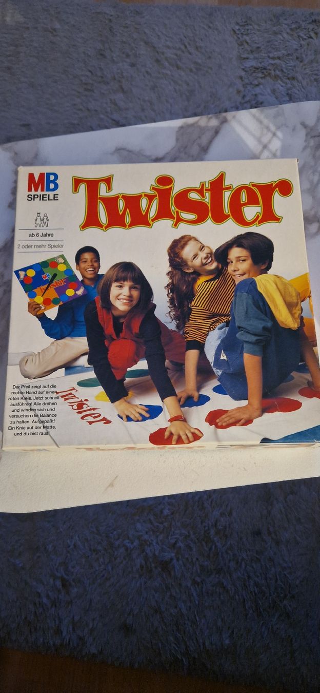Jeux: Gesellschaftsspiele – D'occasion à Adliswil par sam_92.