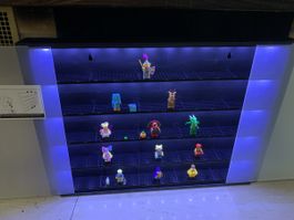 Top Lego Minifiguren Sammlung mit beleuchteter Rahmen