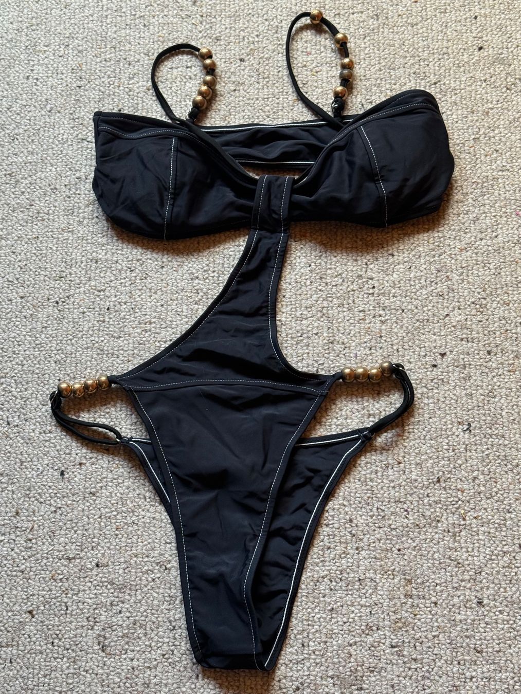 Costumi da bagno & Bikini: Badeanzug schwarz mit Perlen Grösse M neu – Usato da Hundwil venduto da Sandysan1702