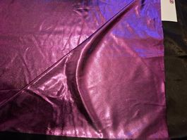Lila Glanzstoff, ideal für Fasnacht oder Mottoparty🎉🎭💜...