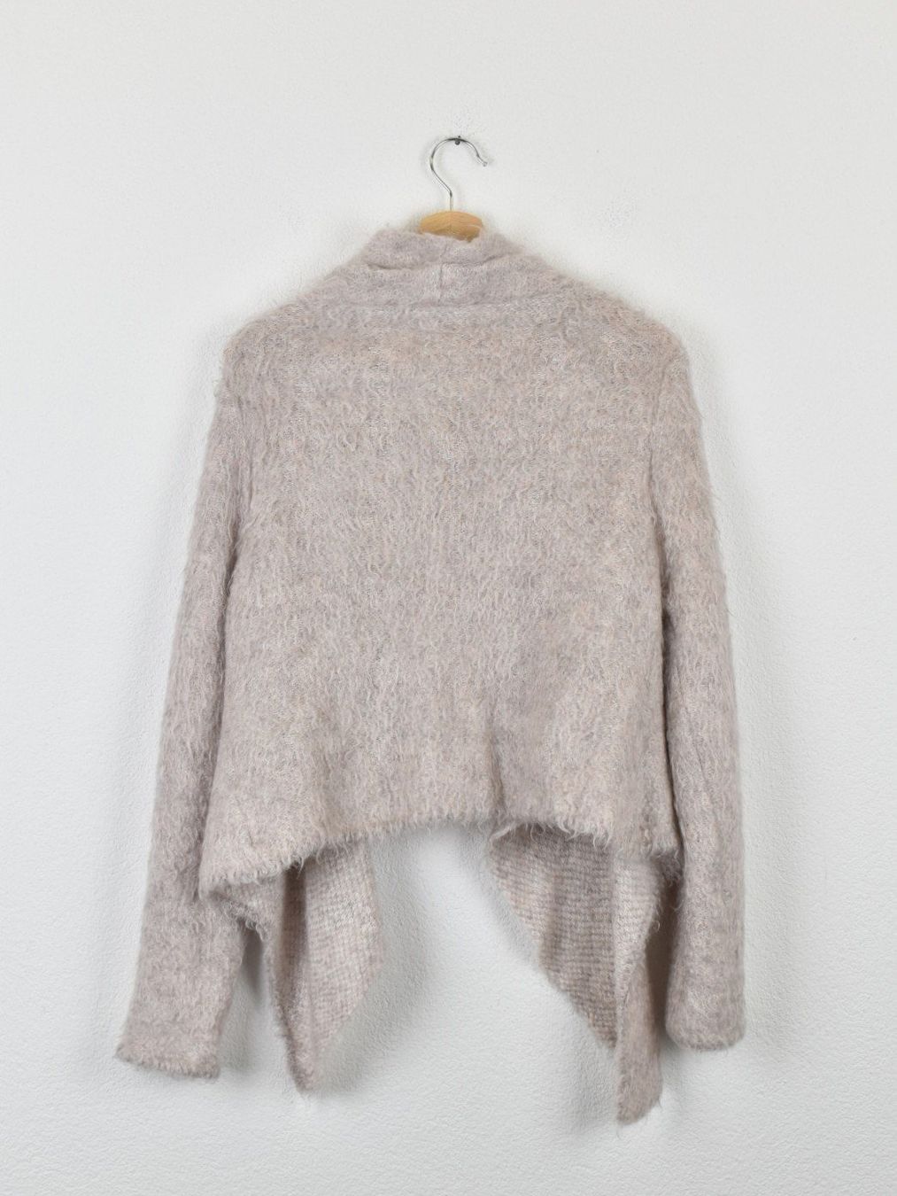Marc Cain Jacken: Marc Cain Strickjacke, Gr.36, Wasserfallkragen – Gebraucht aus Nürensdorf von 2ND_STORY 2