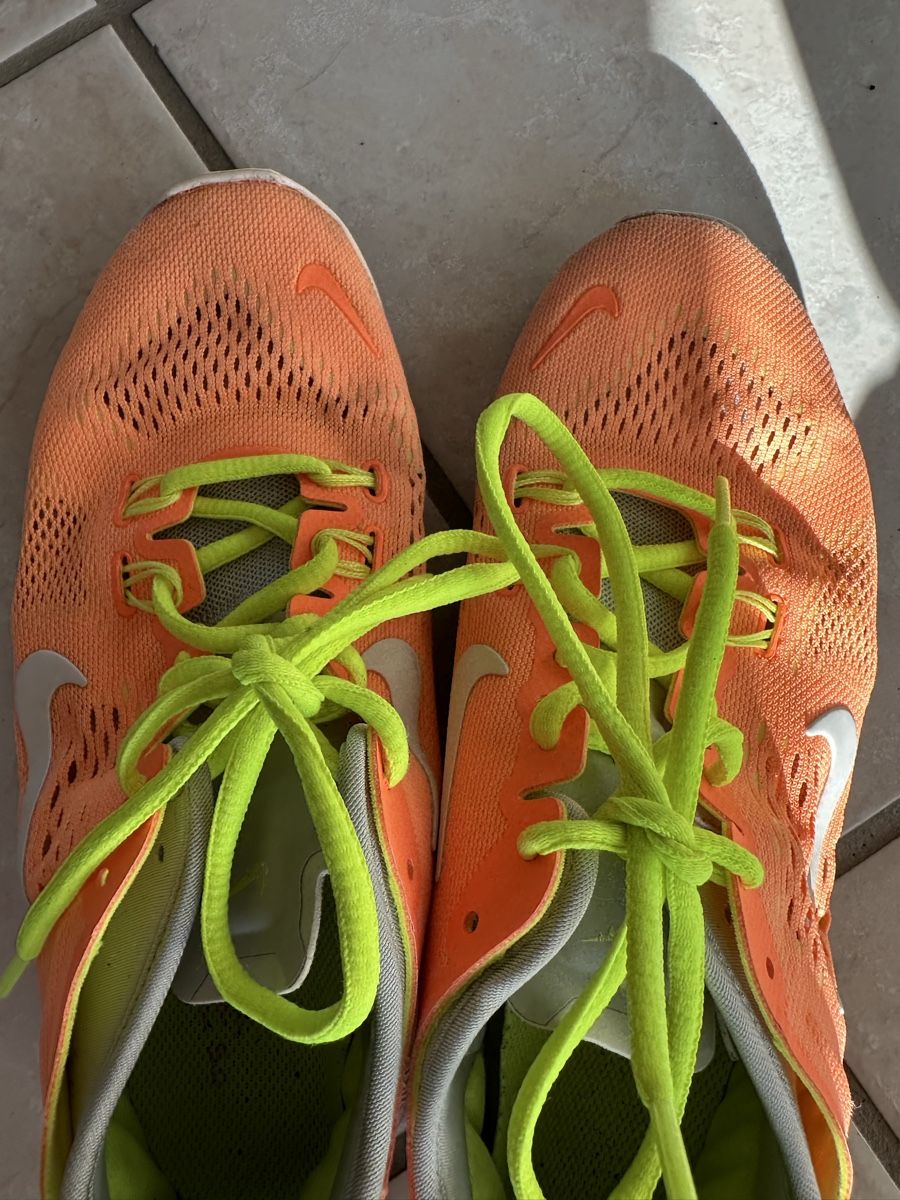 Nike Scarpe da donna: Nike Schuhe Gr. 36.5 – Usato da Sörenberg venduto da Kaneohe 2