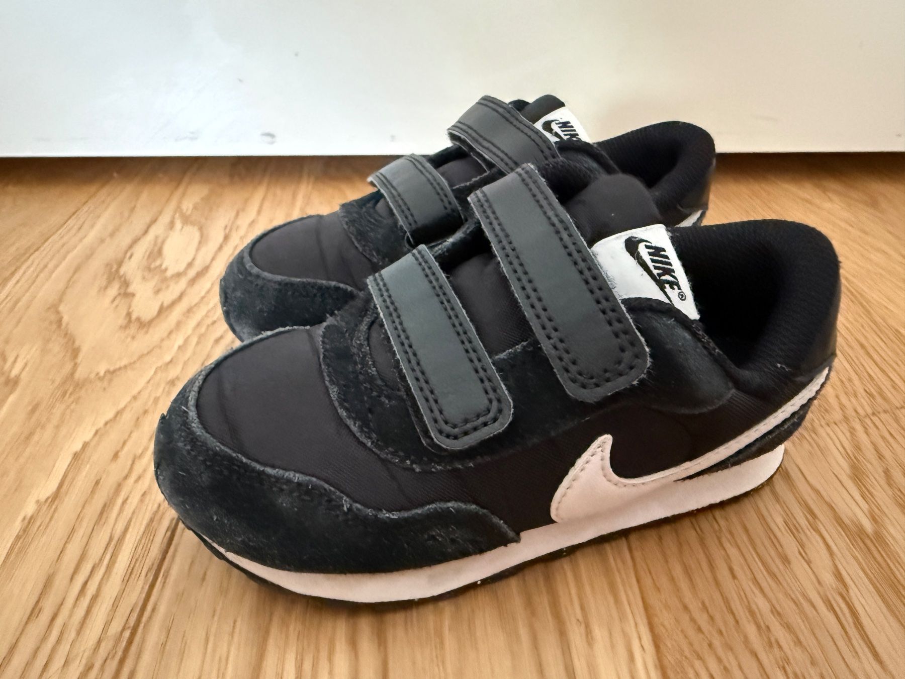 Adidas Chaussures garçon: Nike Kinder Sneaker Gr.26 – D'occasion à Schönenwerd par d.chiara