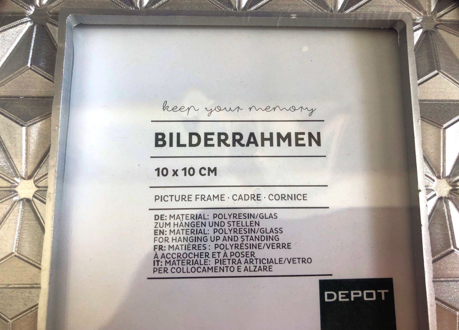 Bilderrahmen: Bilderrahmen mit schöner geometrischer Struktur – Neu und originalverpackt aus Rüti ZH von Jasna89 2