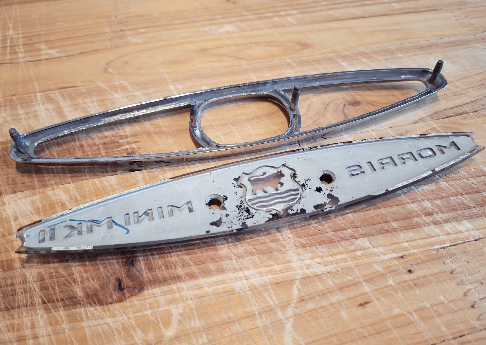 Morris Motors Alle Autoersatzteile: Morris Mini MKII Emblem – Gebraucht aus Triesen von BLACKSHEEP75 4