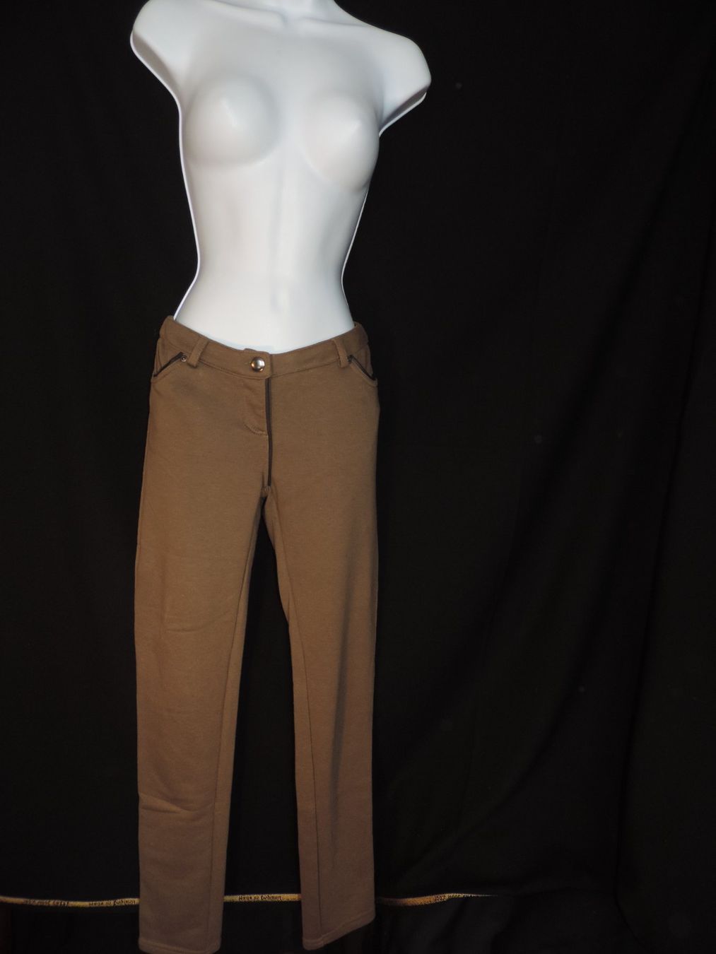 Leggings: legging vert kaki – Usato da Genève venduto da Axelle333 1