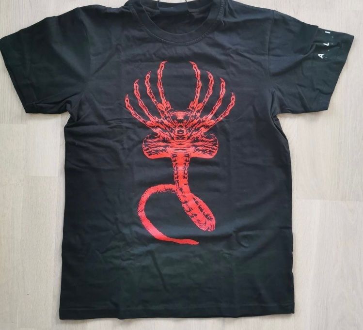 T-Shirts: Alien Covenant / Facehugger Shirt – Gebraucht aus Bern von