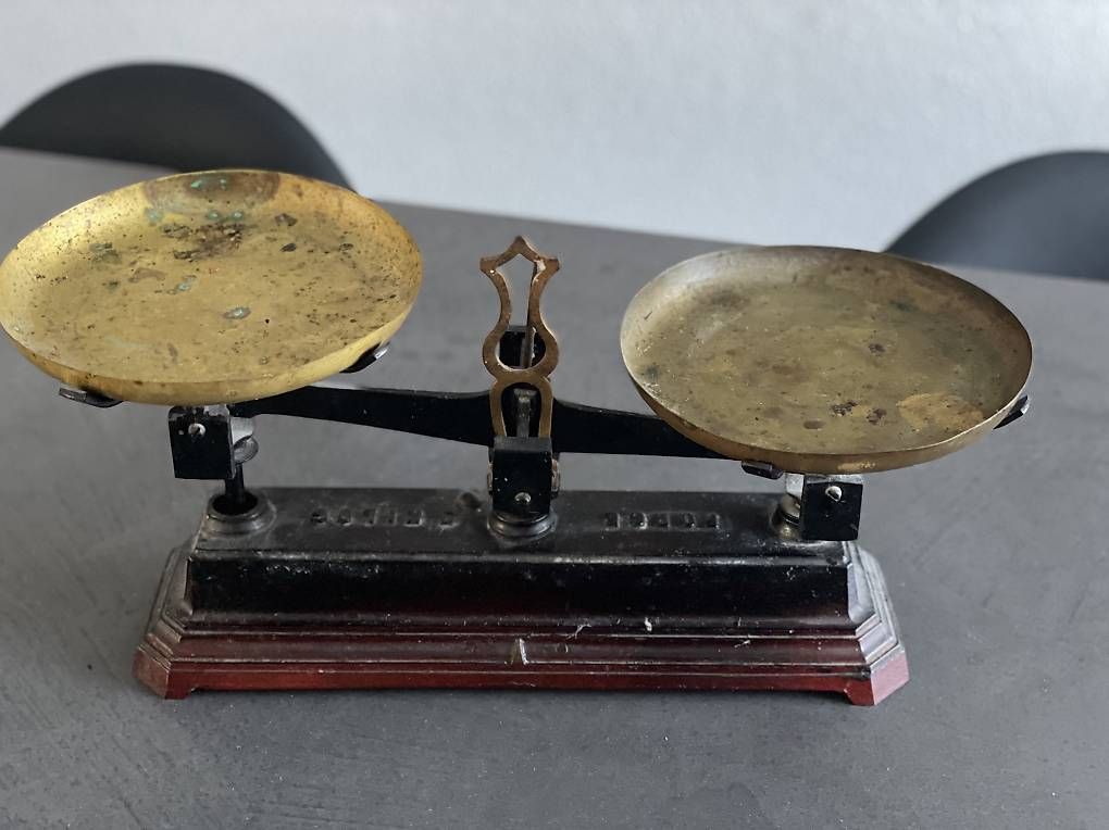 Bilance e pesi: Alte Waage 5kg – Usato da Thayngen venduto da xelera