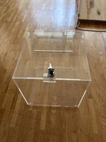 Acrylglassbox, abschliessbar