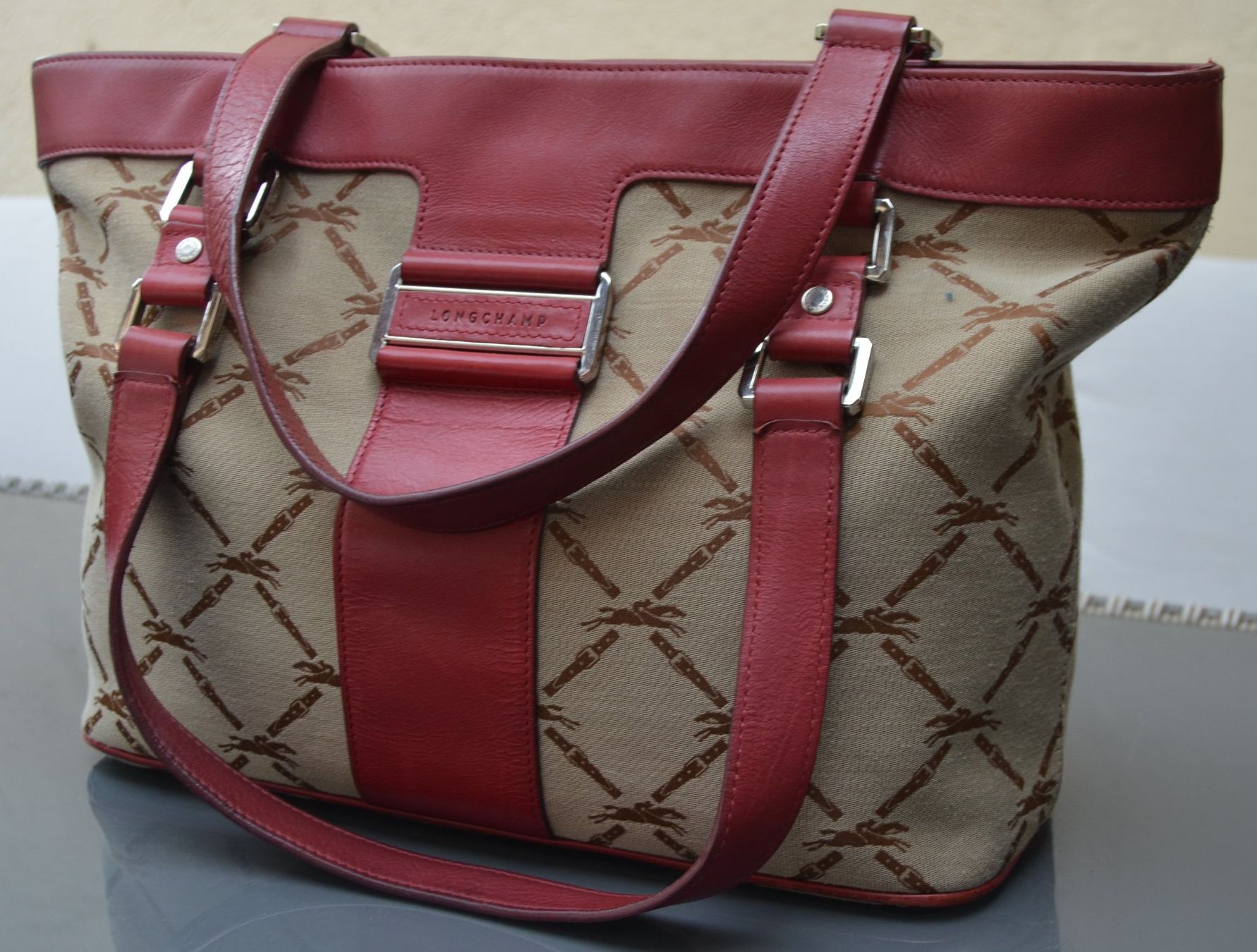 Longchamp Sacs femmes: Longchamp Tasche / sac – D'occasion à Collonges par arashee