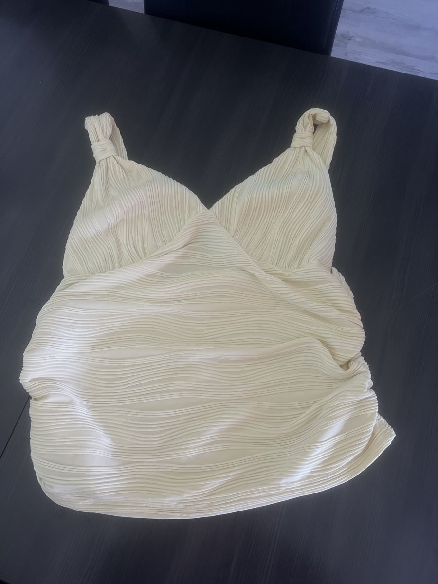 Top: Pastellgelbes Top 2XL NEU – Nuovo (secondo la descrizione) da Glashütten venduto da x.mayla