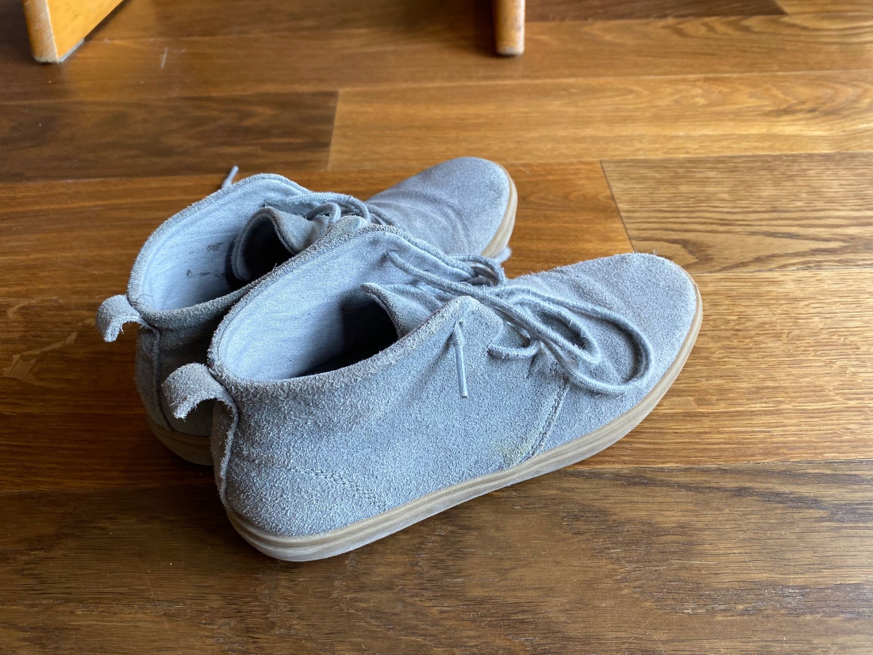 Scarpe per ragazzi: Lässige Wildlederschuhe Gr. 35 – Usato da Russikon venduto da izumi2010 2